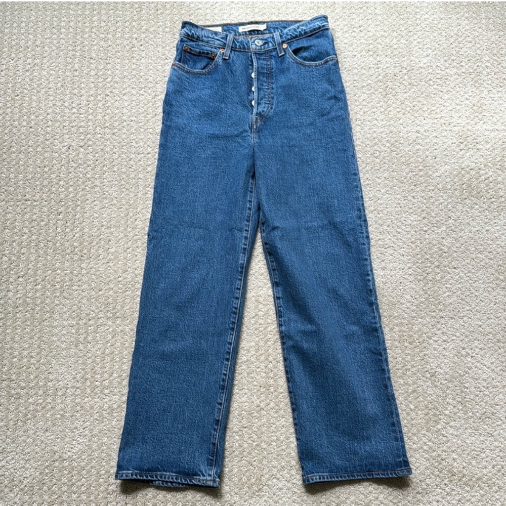 Levi’s | Premium Ribcage Straight Leg Jeans | Size 27